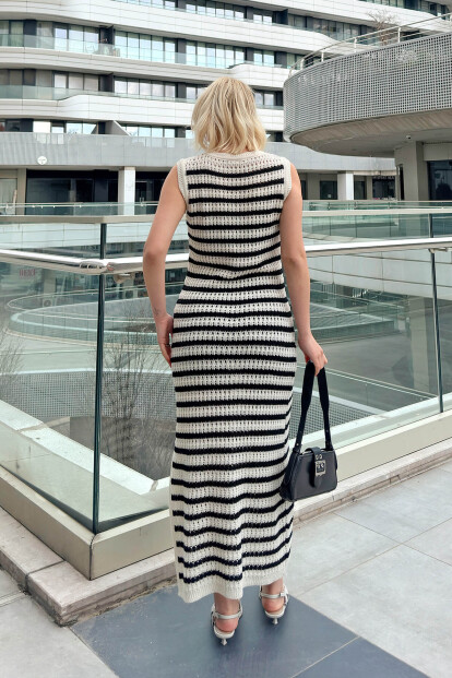 Bej Line Çizgili Ajurlu Yırtmaçlı Örme Kadın Triko Midi Elbise - 5