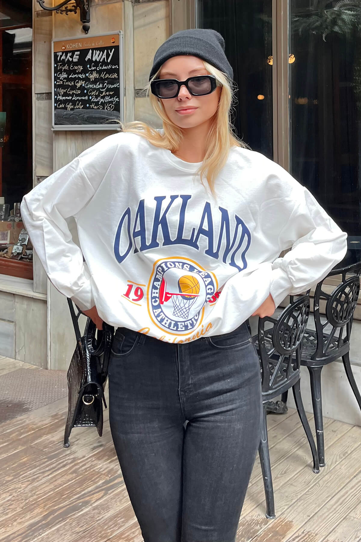 Beyaz Basket Baskılı Oversize Kadın Sweatshirt