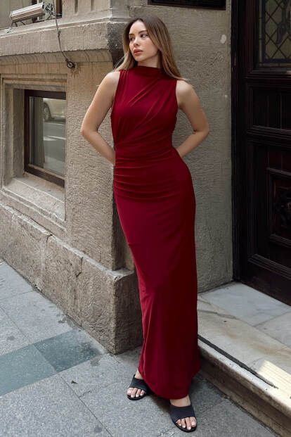 Bordo Sassy Kolsuz Bel Drapeli Yırtmaçlı Kadın Elbise 
