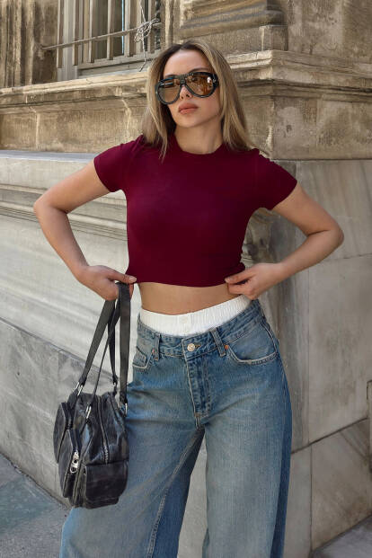 Bordo Ulya Bisiklet Yaka Kısa Kol Kadın Crop T-shirt - SWİST (1)