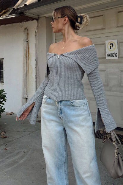 Gri İspanyol Kol Degaje Yaka Fermurlı Örme Kadın Triko Crop Kazak - SWİST