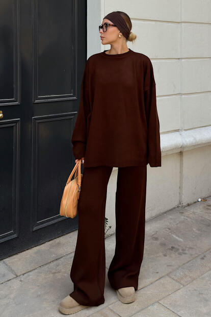 Kahverengi Bisiklet Yaka Oversize Kazak-Pantolon Örgü Kadın Alt-Üst Takım - SWİST