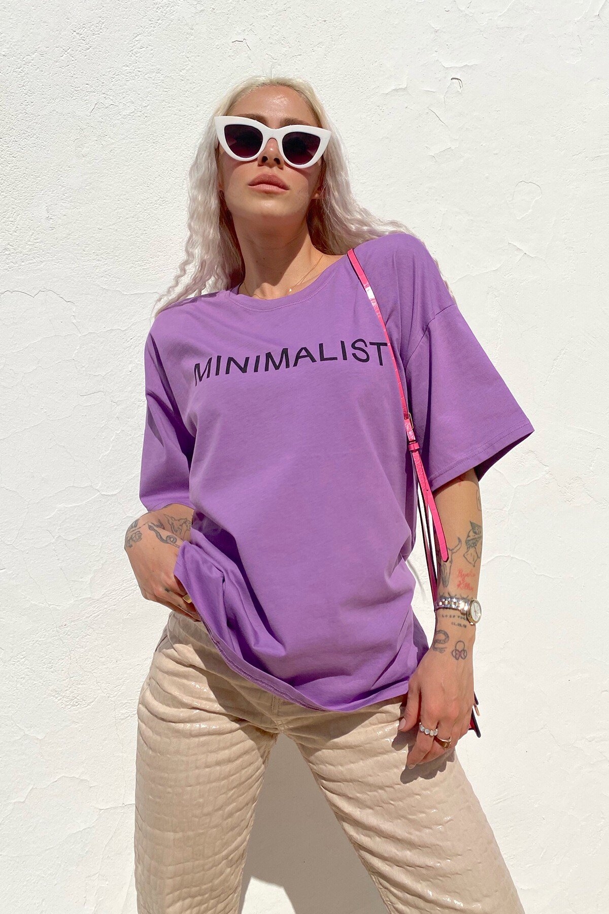 Mor Minimalist Baskılı Bisiklet Yaka Tshirt