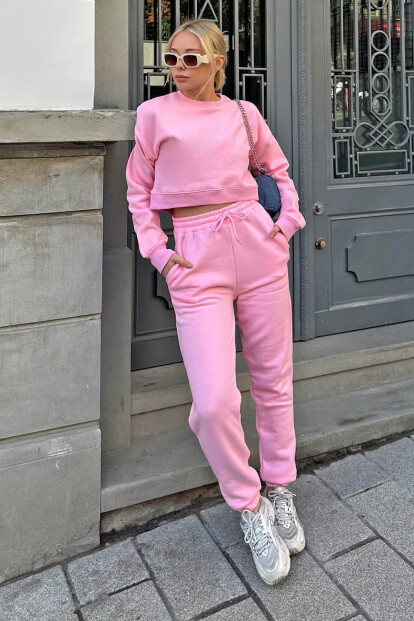 Pembe Ribanalı Bisiklet Yaka Şardonlu Kadın Crop Eşofman Takımı - SWİST