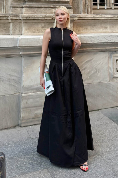 Siyah Cris Fermuarlı Çift Cep Pileli Kadın Midi Elbise 
