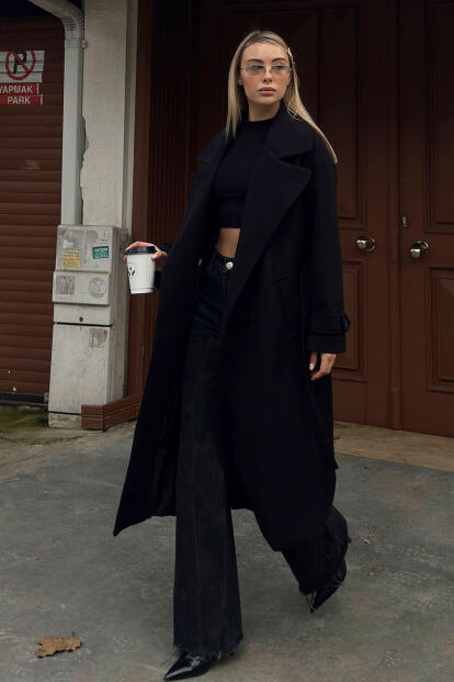 Siyah Kruvaze Kol Manşetli Kuşaklı Astarlı Uzun Kadın Midi Kaşe Kaban - SWİST