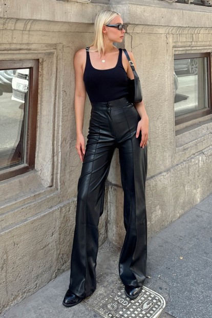 Siyah Leather Çimalı Yüksek Bel Geniş Paça Kadın Suni Deri Pantolon - SWİST