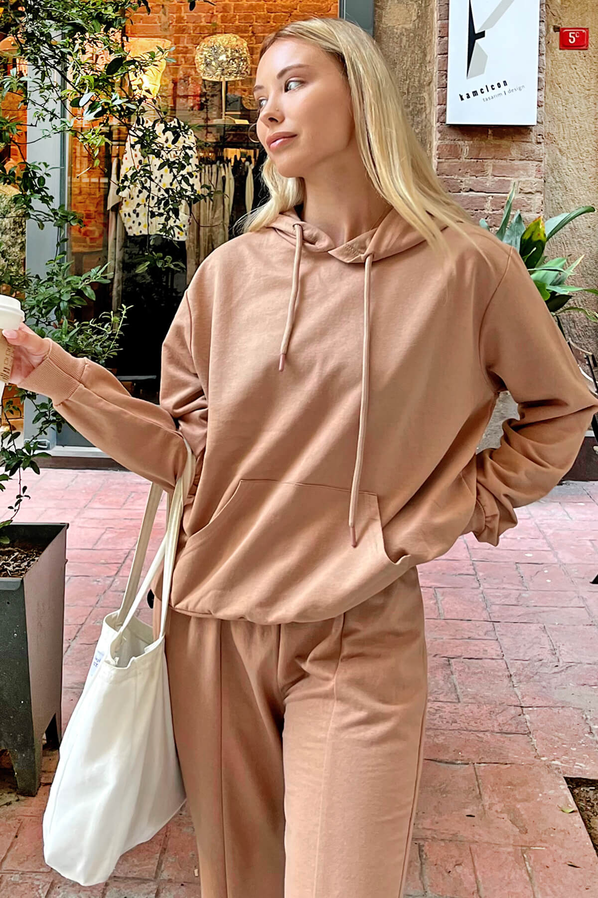 Vizon Ribanalı Kapüşonlu Kanguru Cep Kadın Crop Sweat